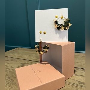 Les Couronnes de Victoire Earrings. NEW